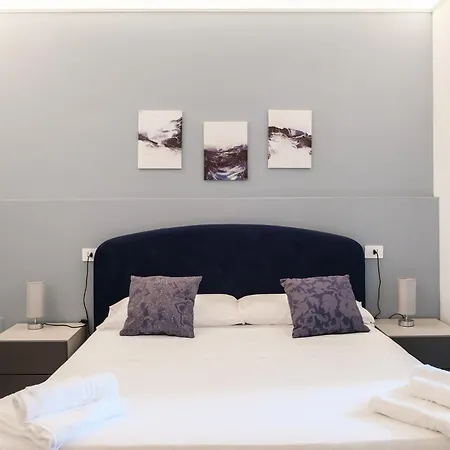 Apartments&rooms - Livelovetravel
