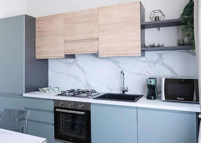 Apartments&rooms - Livelovetravel * Milazzo