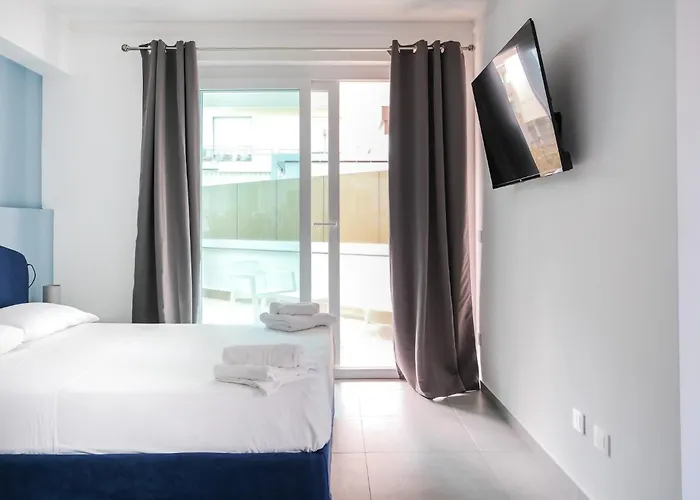 Apartments&rooms - Livelovetravel * Milazzo